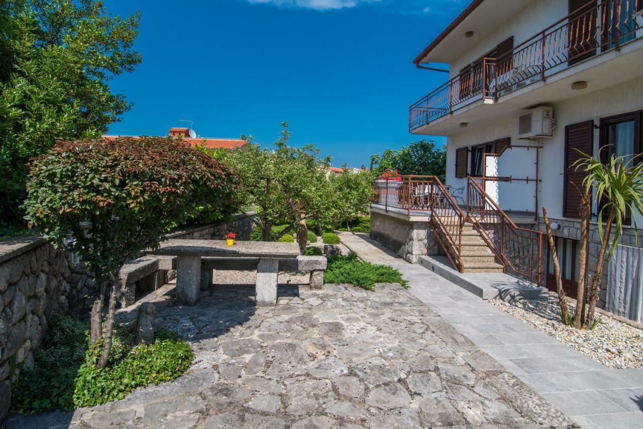 Apartments Marija & Anton Malinska Exterior foto